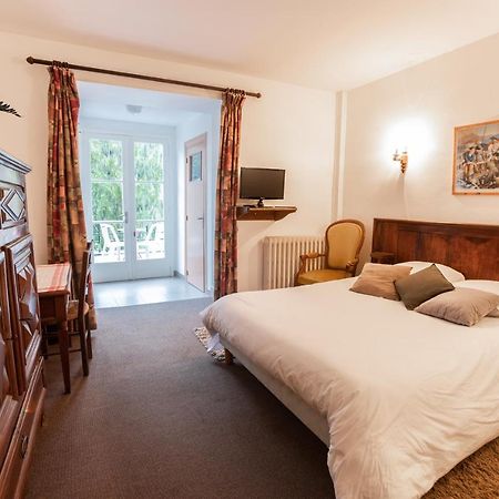 Hotel Chez Bouchet Licq-Athérey Esterno foto