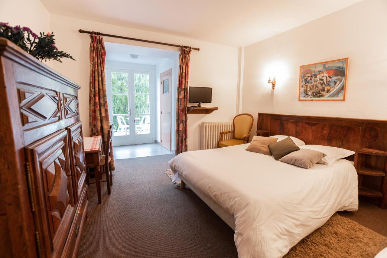 Hotel Chez Bouchet Licq-Athérey Esterno foto